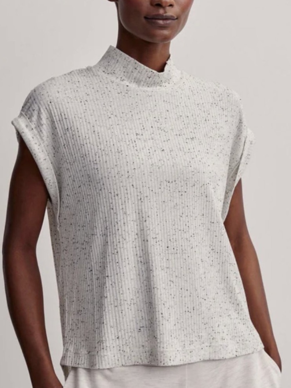 Varley Durant Loose Fit Tee Size Small in Egret Black Fleck Rib Mock Neck